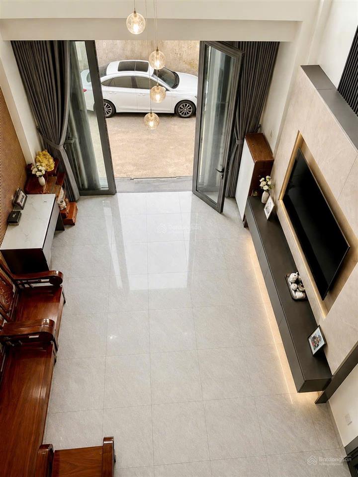 Bán gấp nhà 2 mặt tiền đường tây hòa, dt 60m2, giá 5,99 tỷ, ô tô đậu trong nhà.
