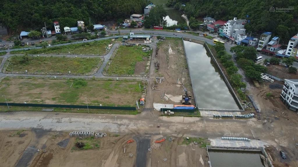 Bán gấp căn liền kề xẻ khe 96m2, mặt tiền 6m, phân khu a3 cát bà amatina, giá đầu tư hợp lý