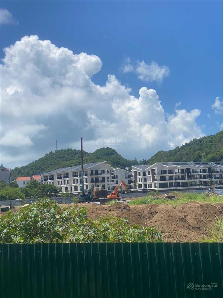 Bán đất liền kề, đất ở lâu dài, diện tích 96m2 khu a3, giá tốt, đang xây nhà.  0961 333 ***