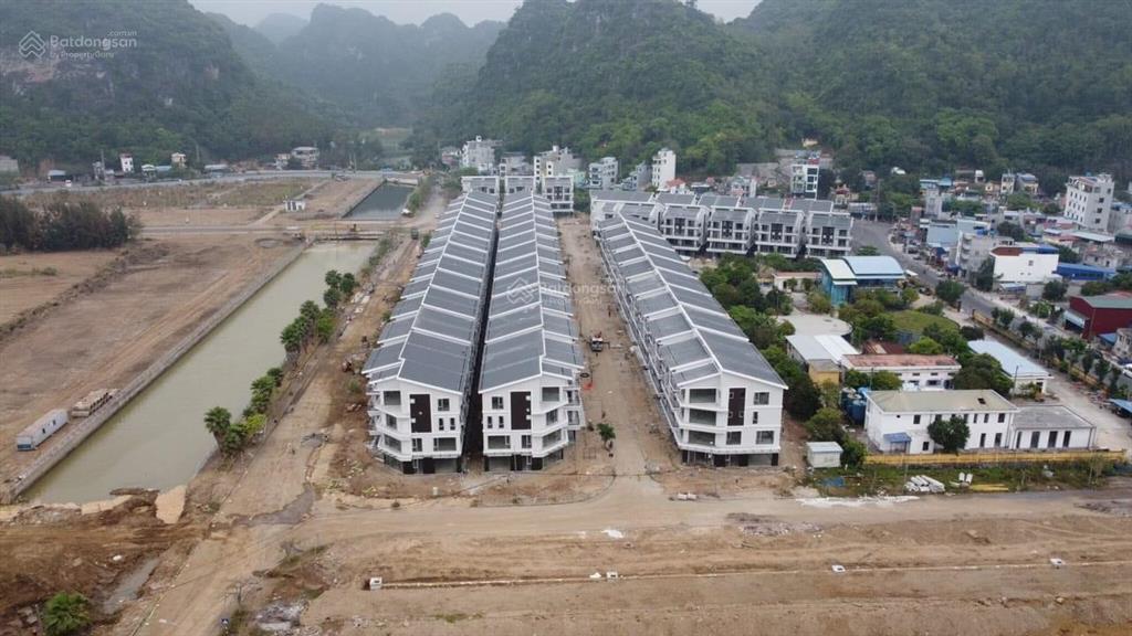 Chính chủ bán gấp căn liền kề 96m2, căn khe thoáng, giá đầu tư tốt