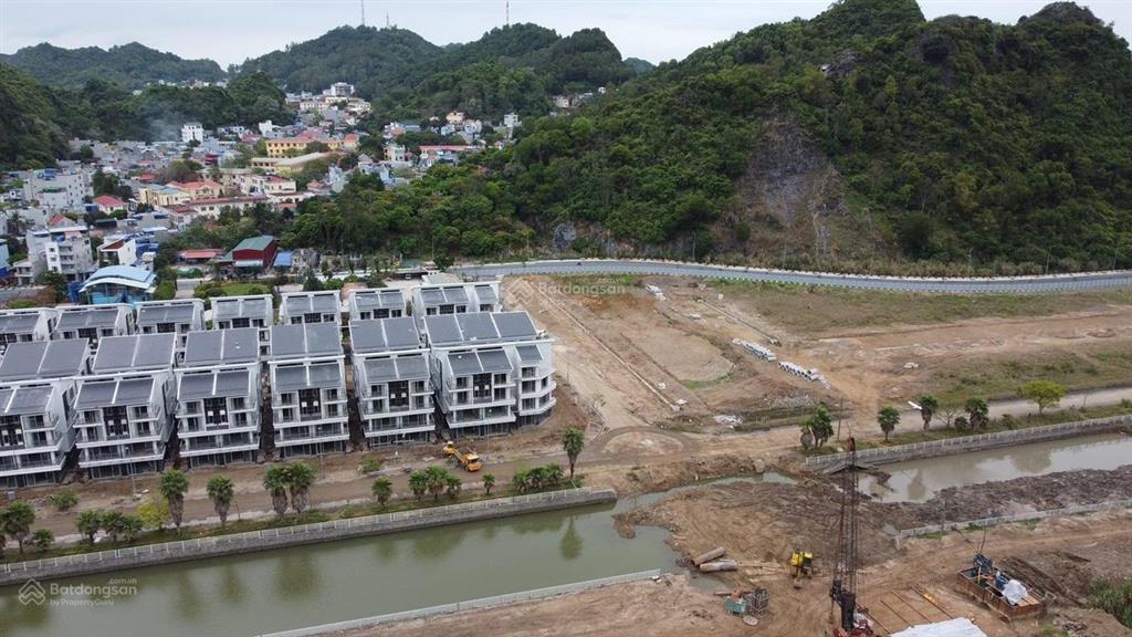 Chính chủ bán gấp căn liền kề 96m2, căn khe thoáng, giá đầu tư tốt