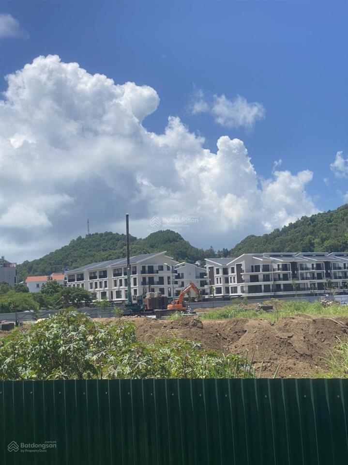 Chính chủ bán gấp căn liền kề 96m2, căn khe thoáng, giá đầu tư tốt