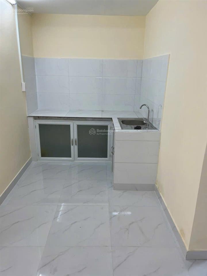 Bán nhà cấp 4 chính chủ, cao ráo không ngập nước, thuận tiện đi lại vào trung tâm tphcm