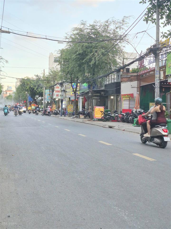 Kẹt tiền bán gấp mt nguyễn văn khối 5.8x25m đúc 5 tấm, giá 22.5 tỷ