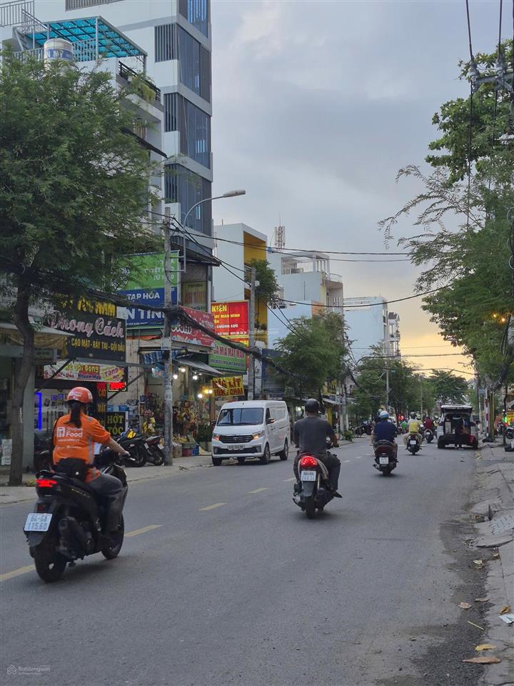 Kẹt tiền bán gấp mt nguyễn văn khối 5.8x25m đúc 5 tấm, giá 22.5 tỷ