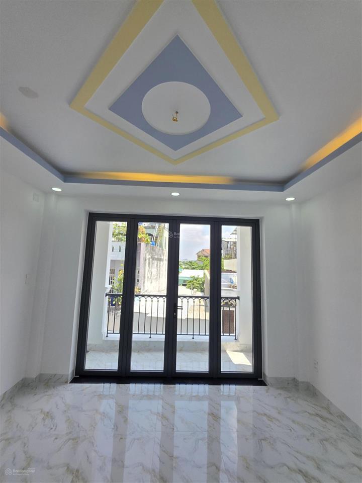 Nhà 1/ dương quảng hàm, hẻm xe hơi 4x16 đúc 1 lửng 4 lầu  thang máy  giá 9,5 tỷ
