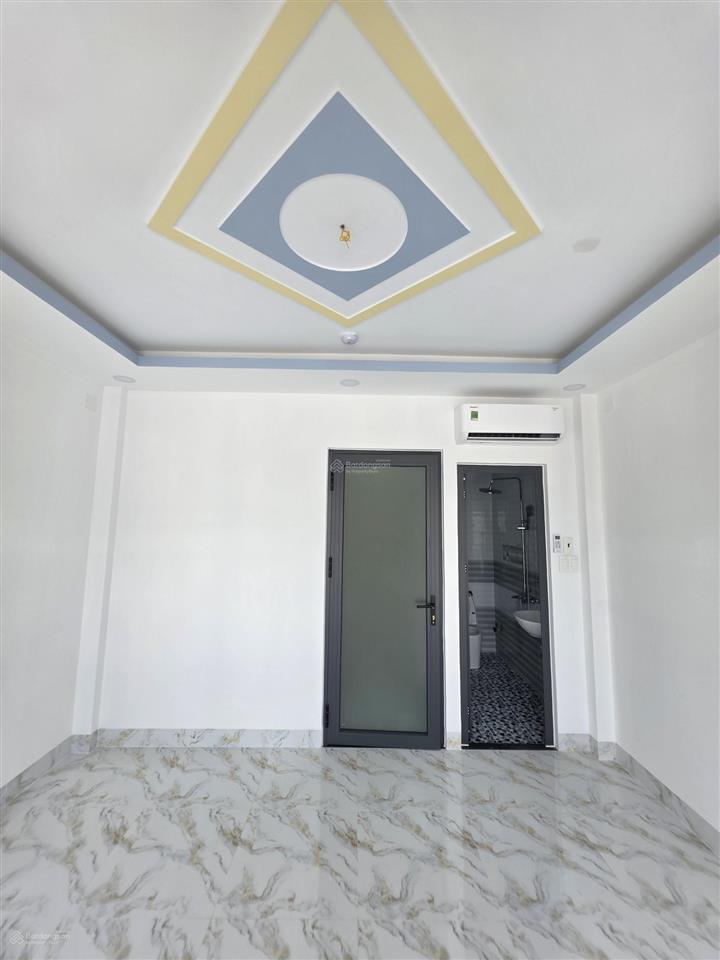 Nhà 1/ dương quảng hàm, hẻm xe hơi 4x16 đúc 1 lửng 4 lầu  thang máy  giá 9,5 tỷ
