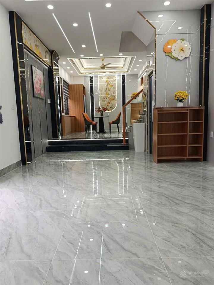Chính chủ cần bán gấp nhà 3 lầu. giá 5.99 tỷ phường bình chiểu tp thủ đức