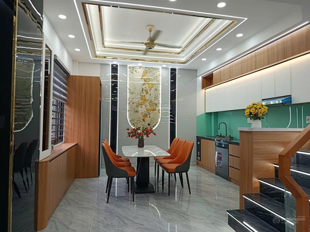 Chính chủ cần bán gấp nhà 3 lầu. giá 5.99 tỷ phường bình chiểu tp thủ đức