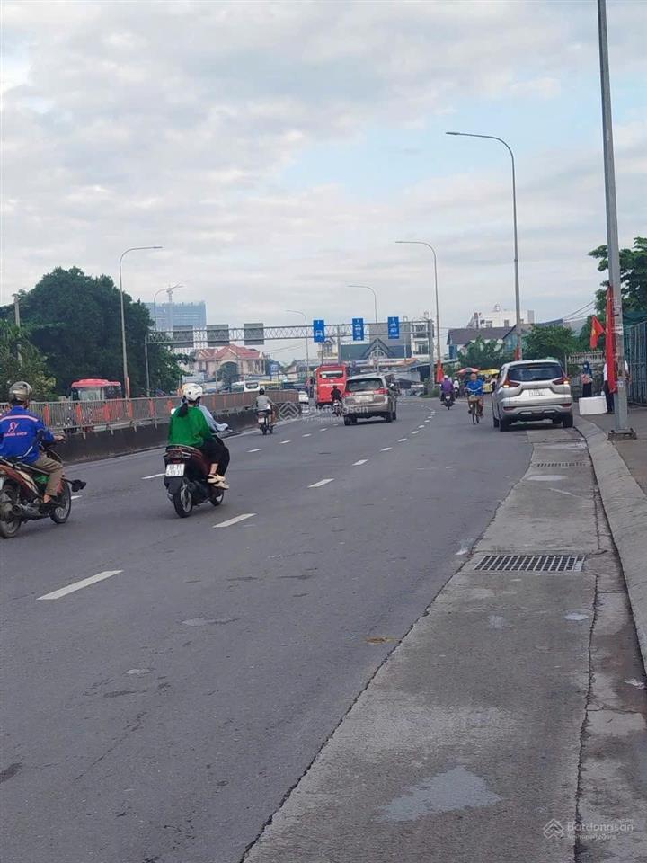 Cho thuê kho xưởng 10 x 20 đường b hiệp bình thủ đức. giá 30tr/ tháng