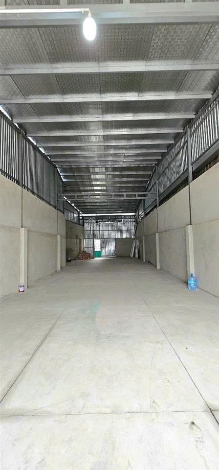 Cho thuê kho 240m2. gia 13tr/tháng ql13. p. hiệp bình phước, thủ đức