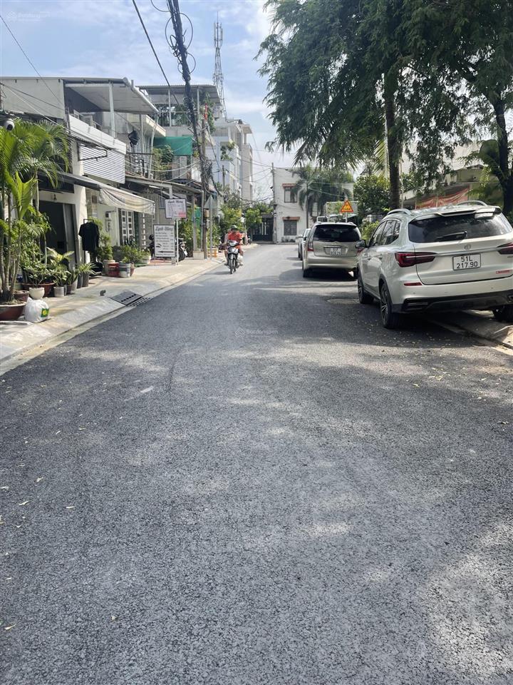 Bán gấp nhà 2 tầng. giá 4.4 tỷ hẻm xe hơi tp thủ đức