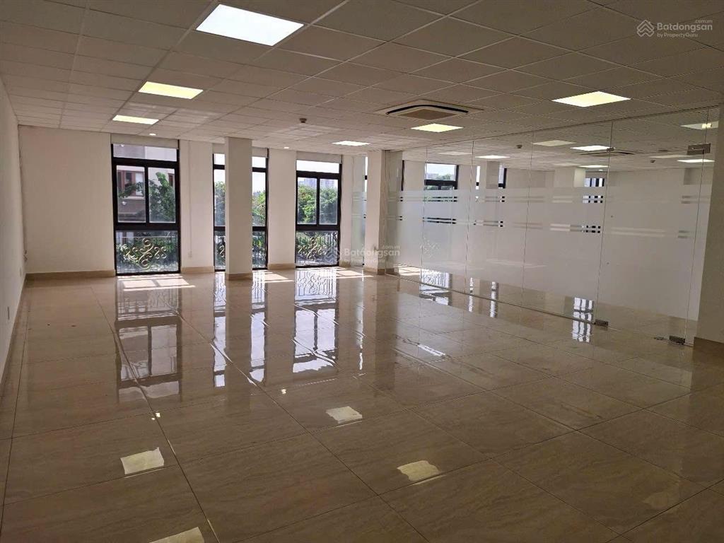 Cho thuê tòa nhà văn phòng góc 2 mặt tiền, phường an phú, quận 2, 5 lầu, dtsd 1500m2