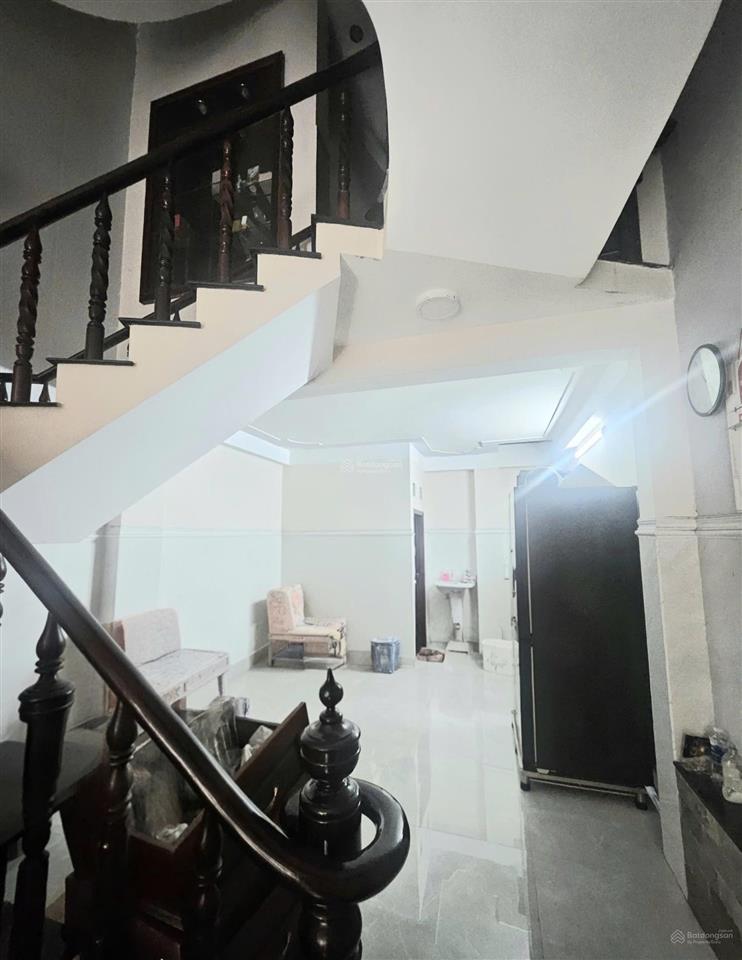 Bán nhà mặt tiền nguyễn xuân khoát, gần ngã 4 đắc địa, 1 trệt, lửng + 4 lầu