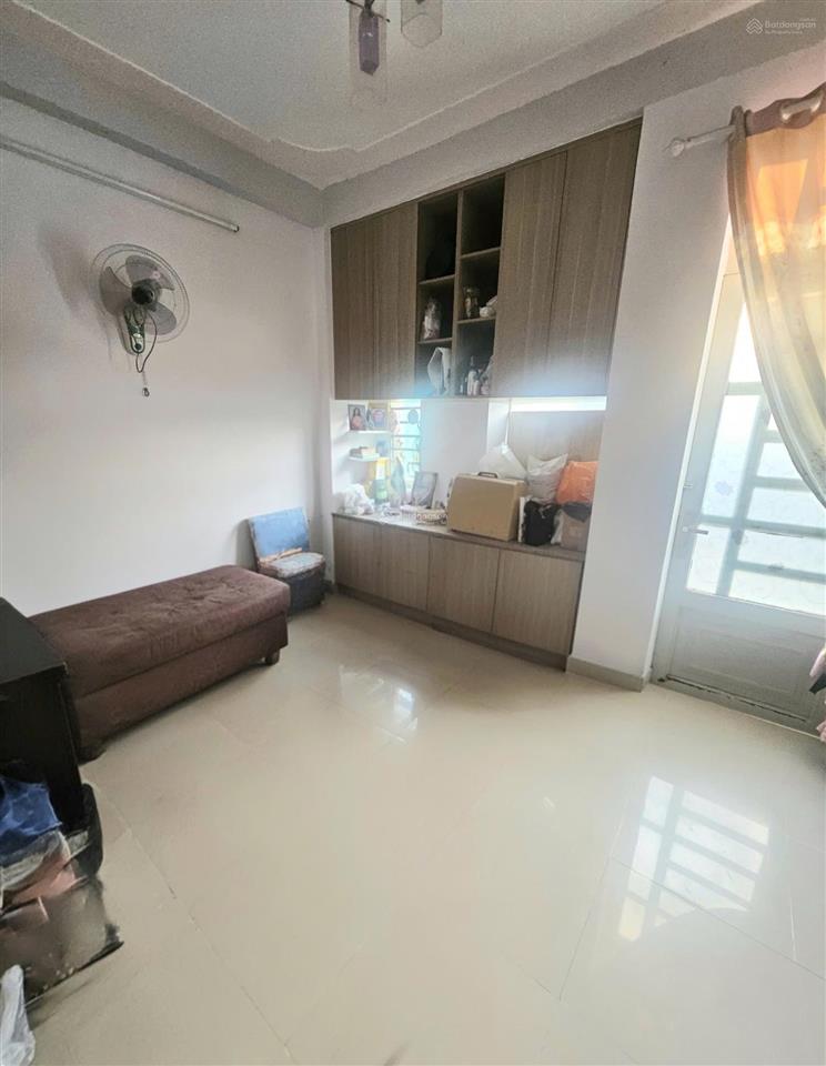 Bán nhà mặt tiền nguyễn xuân khoát, gần ngã 4 đắc địa, 1 trệt, lửng + 4 lầu