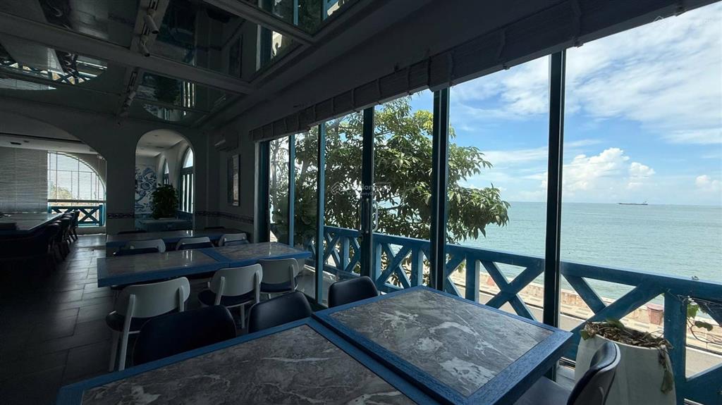 Cho thuê 60m mặt tiền biển đường hạ long, view biển, dtsd 500m2, siêu đắc địa