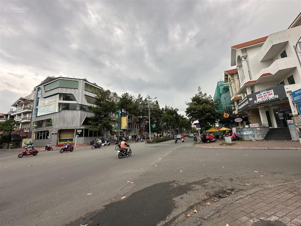Cho thuê tòa nhà gốc 2 mặt tiền nguyễn thị thập, 12,5x20, 1 hầm 5 sàn, dtsd 1500m2