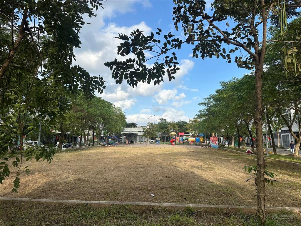 Căn hộ 2 mặt tiền trung tâm chợ hòa khánh