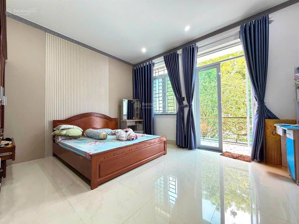 Nhà mặt tiền nguyễn hữu trí  cồn khương vị trí rất gần nguyễn văn cừ