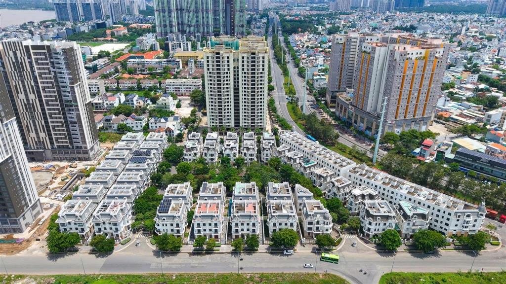 2pn 2wc 7.1 tỷ ban công dài từ phòng khách tới pn, trần cao 3,4m, tầng cao, view sông, khan hiếm