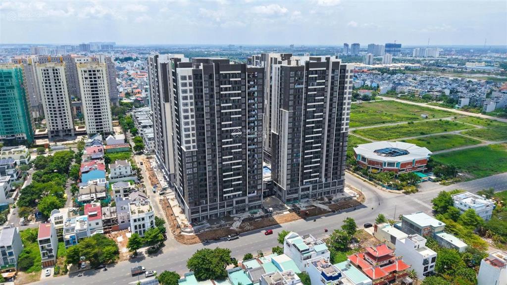 2pn 2wc 7.1 tỷ ban công dài từ phòng khách tới pn, trần cao 3,4m, tầng cao, view sông, khan hiếm