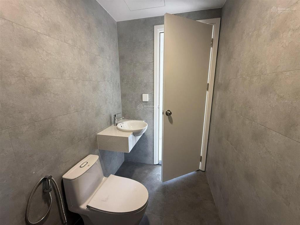 [2pncăn góc] tầng cao, view sông+lm81, xem bắn pháo hoa trọn đời, không bị chắn view. hàng limited