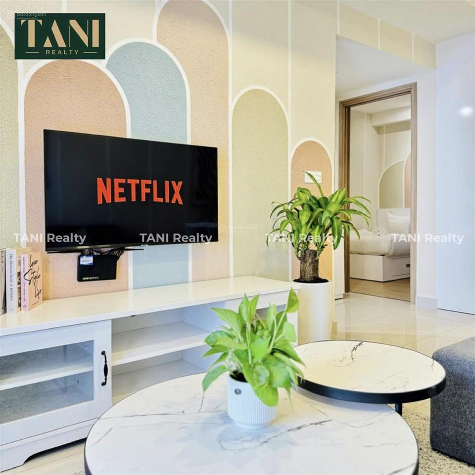 2pn  1wc  4,45 tỷ view hồ bơi  giá rất hời  cam kết lời  1 bước chân tới resort