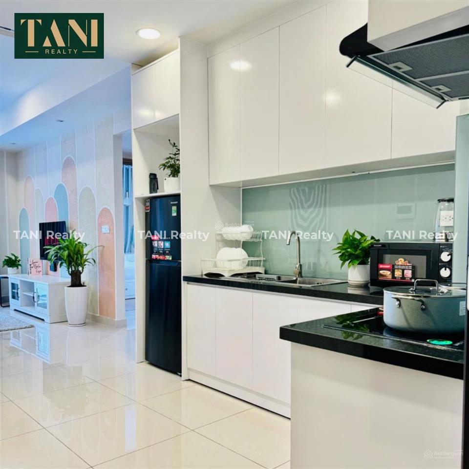 2pn  1wc  4,45 tỷ view hồ bơi  giá rất hời  cam kết lời  1 bước chân tới resort