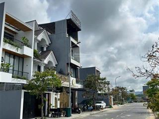 Một lô duy nhất không thể bỏ qua gần ngay trục nguyễn sinh sắc, mặt tiền đinh đức thiện. 0935 110 ***