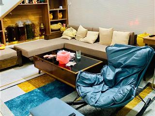 Chính chủ gửi bán nhà 2 tầng mặt tiền đường nguyễn chích. thích hợp mua ở hoặc đầu tư
