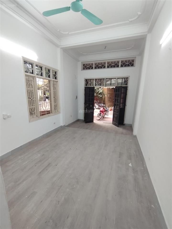 Cho thuê văn phòng 595 kim mã, giá ưu đãi 5,9 triệu vnd, 30m2, hàng hiếm tại ba đình
