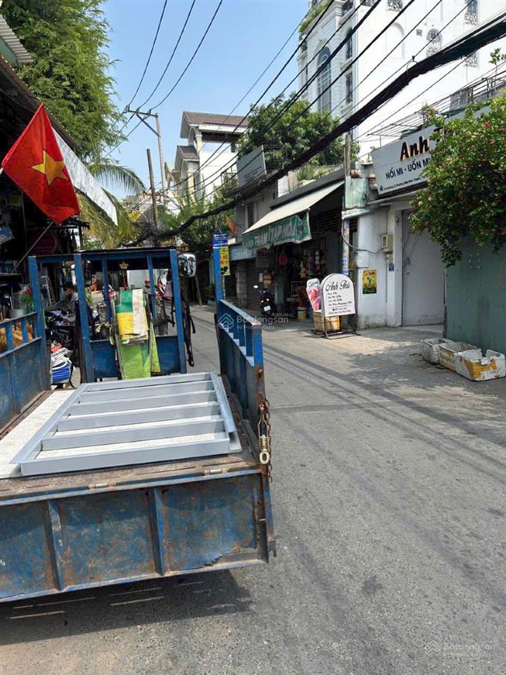 Chính chủ bán nhà mặt tiền đường 23 (phạm văn đồng)  sát bên gigamall