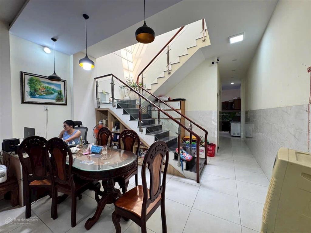 Căn nhà hiếm 100m đất giá dưới 10 tỷ khu bên sông hiệp bình chánh