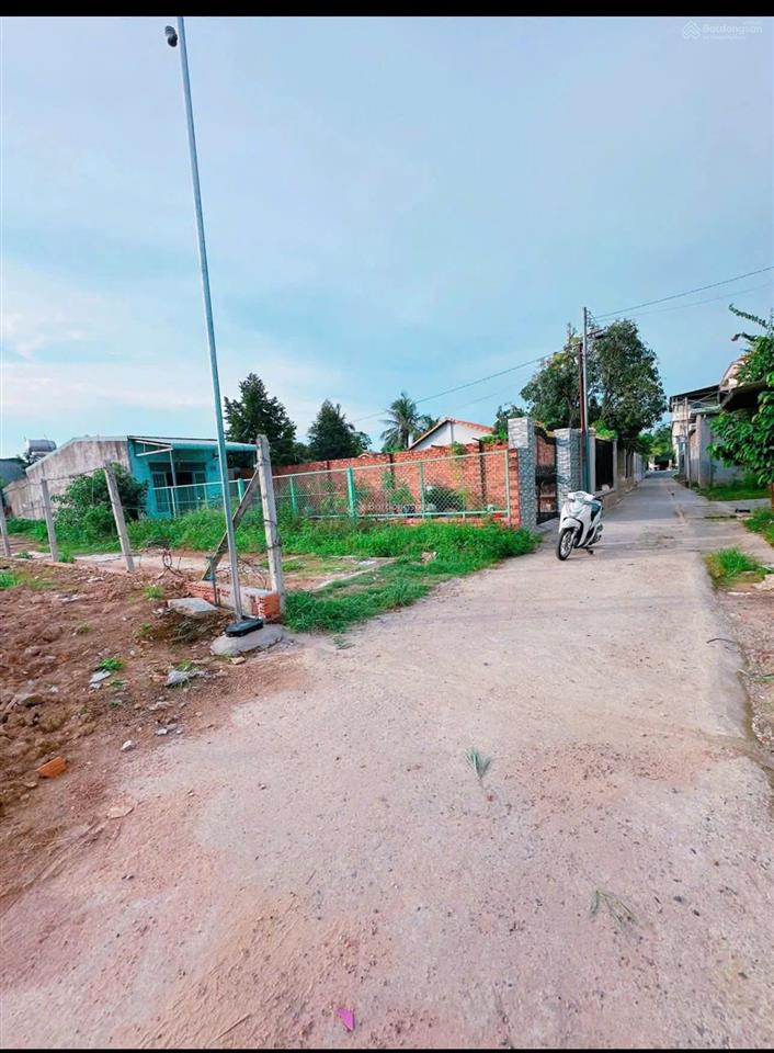 Bán đất bình nhâm, cách nguyễn chí thanh chỉ 20m dt 240m2 có 66m2 thổ cư, giá 3.9 tỷ