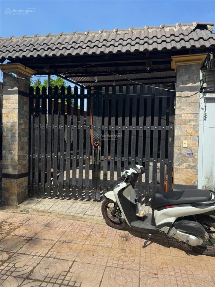 Bán nhà hẻm nguyễn chí thanh  bình nhâm, lái thiêu, xe hơi vào tới cửa, ngang 5m. giá chỉ 4,1 tỷ