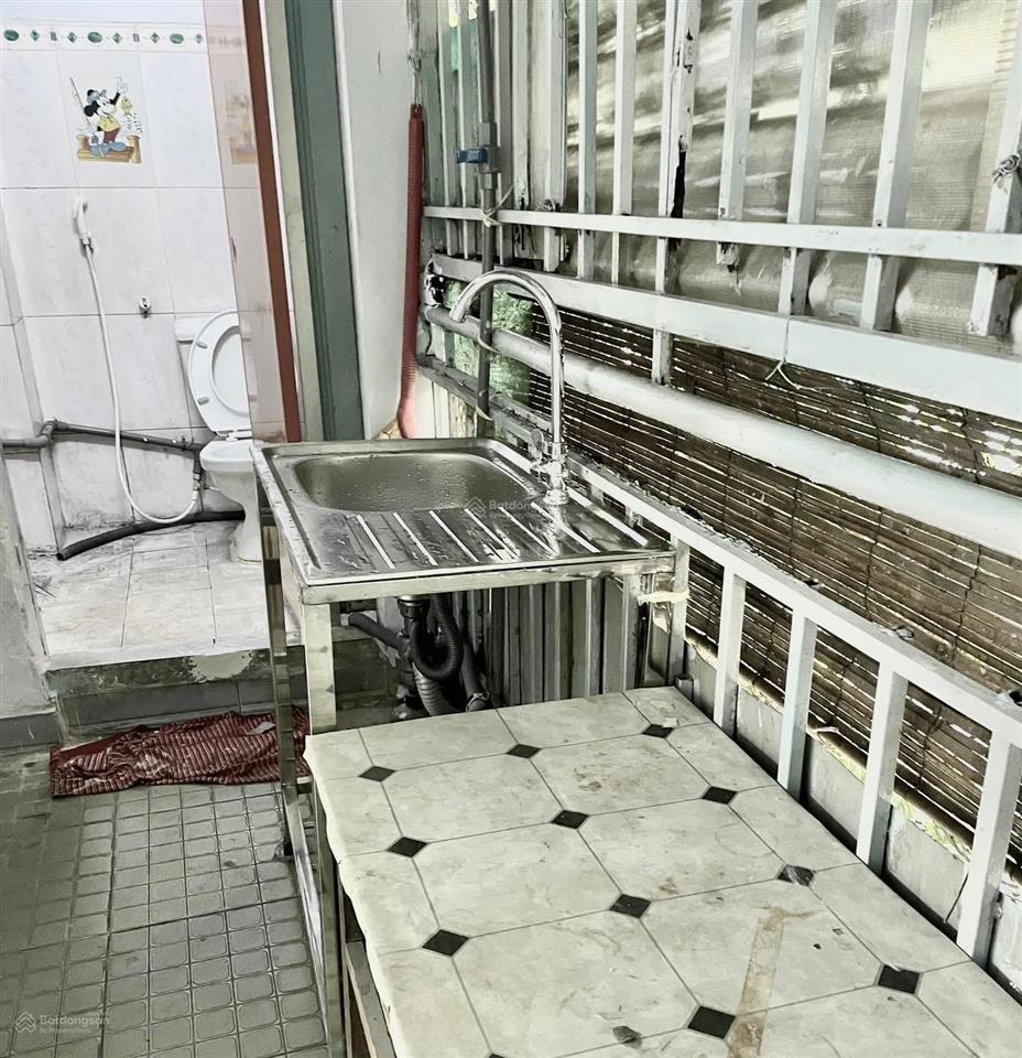 Chỉ 2tr5/th cho thuê phòng trọ 20m2 có ban công, cửa sổ, nhà mặt tiền