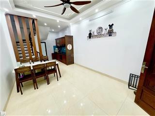 Cho thuê nhà 5 tầng, 33m2. giá 15 triệu khu xuân đỉnh  ngoại giao đoàn