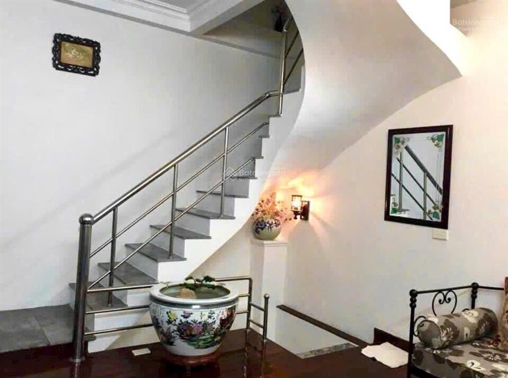 Cho thuê nhà riêng yên phụ tây hồ. 25m2 *4 tầng
