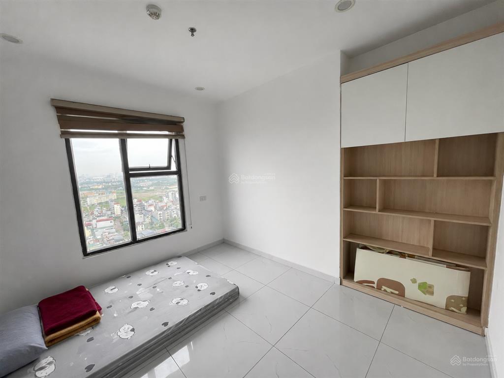 Chính chủ bán căn hộ hanhome bluestar gia lâm 2pn đã có sổ full nội thất tầng cao