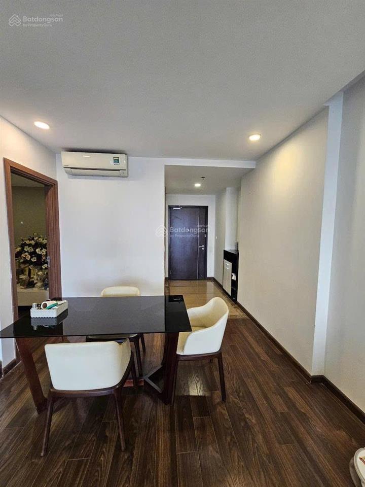 Chính chủ bán căn hộ chung cư full nội thất
