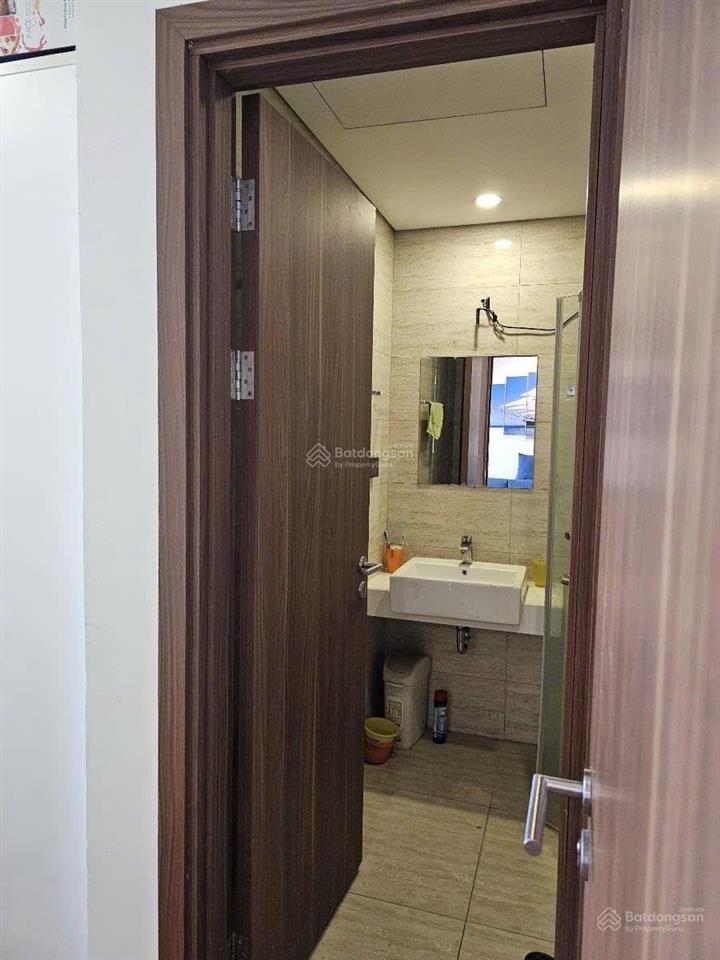 Chính chủ bán căn hộ chung cư full nội thất