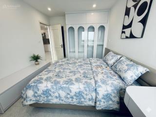 Cho thuê căn hộ toà nhà 18t1 phố hoàng đạo thuý