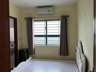 Bán căn hộ đầu hồi  tầng trung sổ đỏ  giá thương lượng sâu