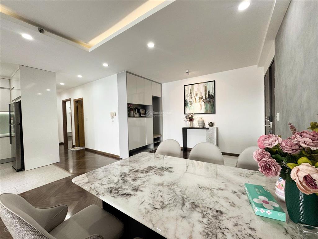Chính chủ bán căn hộ 3pn, 124m2 tại sunrise city, 9,7 tỷ vnd  0931 781 ***