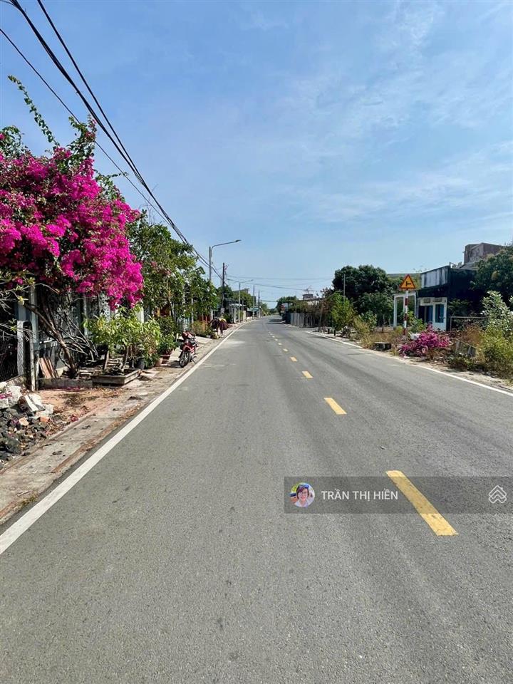 Đất biển lộc an  ngay sau chợ  cách bãi tắm chỉ 1km  nay là xã phước hải  tp hcm  dt 678,9m2