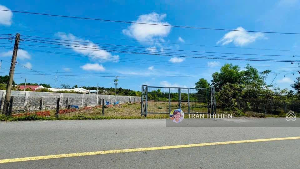 Trung tâm thị trấn phước hải  ngay trường tiểu học  cách biển phước hải chỉ 3km  1865m2  26x82m