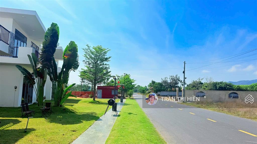 Thị trấn phước hải  ngay tỉnh lộ 44b  cách biển chỉ 5km  đối diện khu dân cư phan gia  dt 242m2