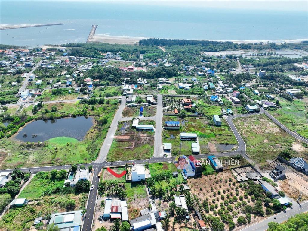 Lộc an siêu đẹp rẻ  cách biển 1km  dt 148,5m2  ngang 5.5m x 27m sẵn 100m2 thổ cư