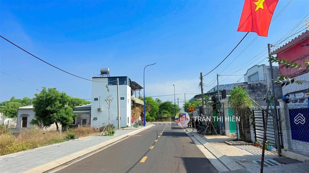 Cách biển chỉ 700m  tái định cư phước hải  còn duy nhất lô này siêu rẻ ạ  dt 81m2  4.5x18m