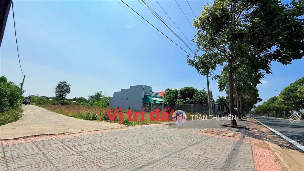 Lô góc 2 mặt tiền tỉnh lộ 52  đất đỏ  brvt  230m2  ngang 7x32m sẵn 100m2 thổ cư